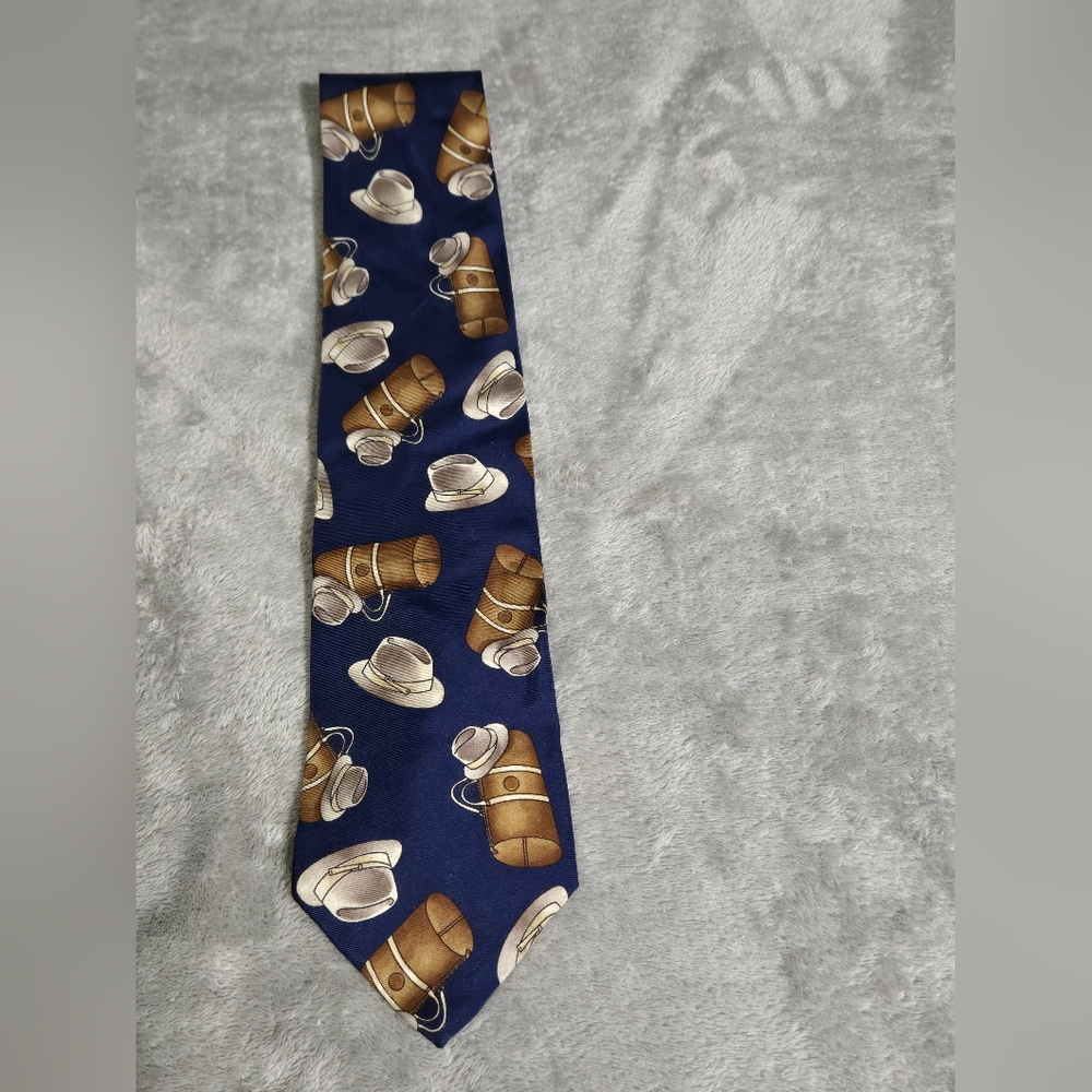 Boss Hugo Boss Blue and Cream Silk Tie